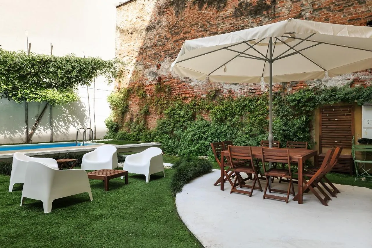 Prestige Boutique Homes - Garden & Pool Milan