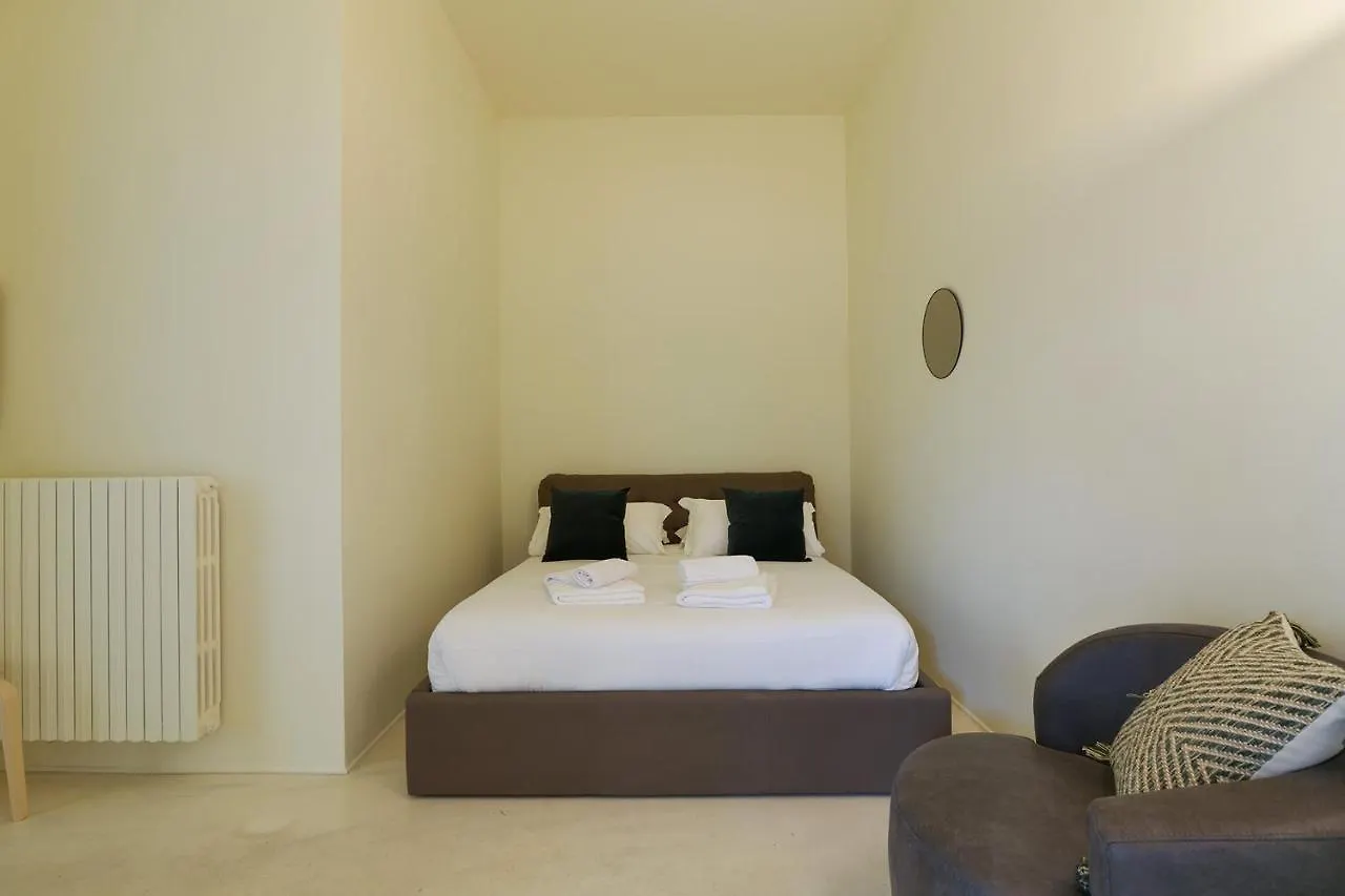 Prestige Boutique Homes - Garden & Pool Milan