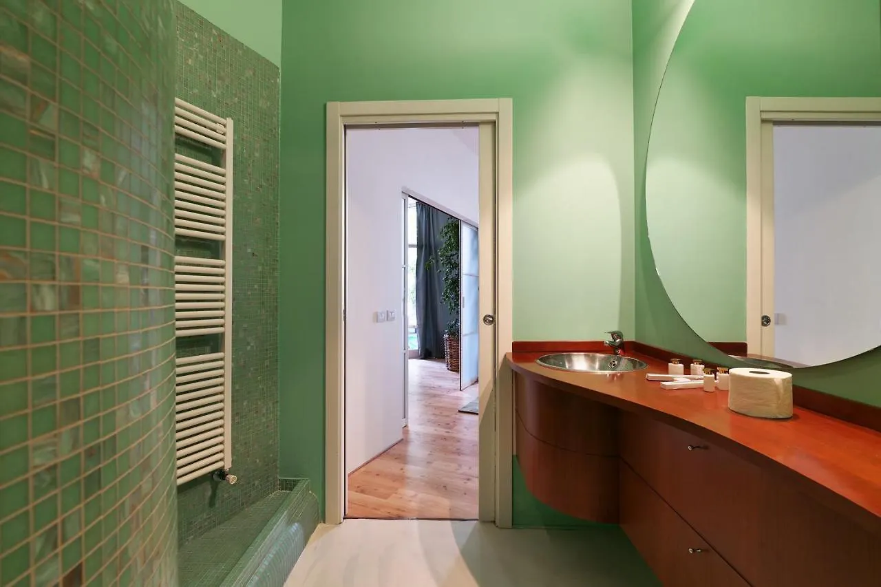 Prestige Boutique Homes - Garden & Pool Milan Apartment