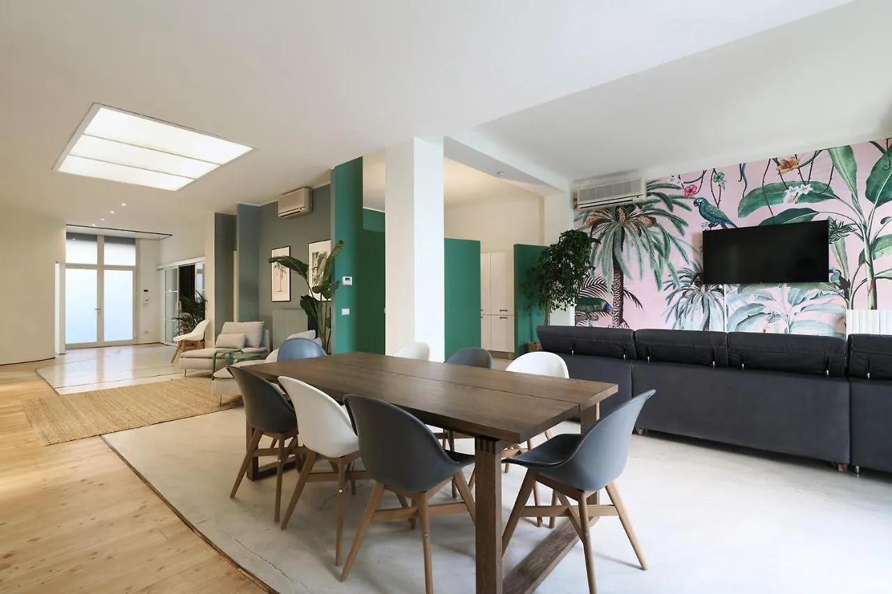 Prestige Boutique Homes - Garden & Pool Milan 0*,